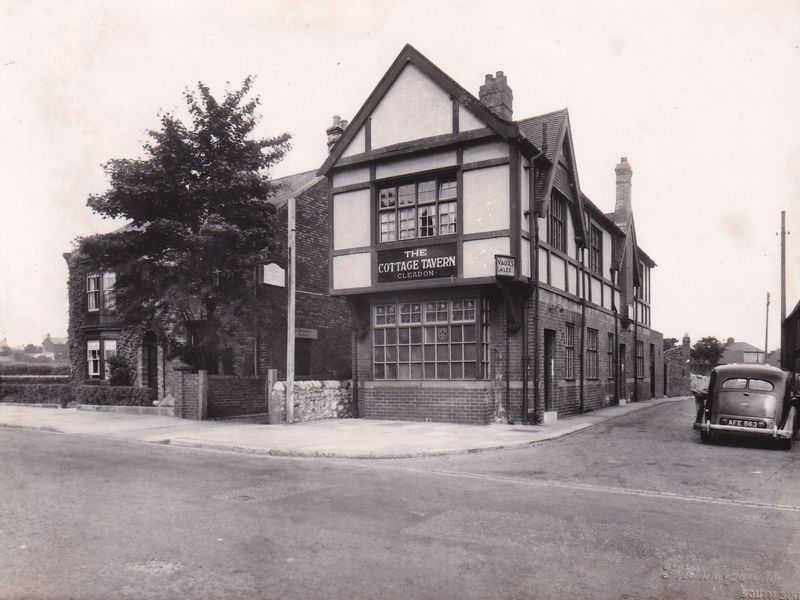 Cottage Tavern c1946 - From Sund Antiquarian Soc. (External). Published on 22-09-2024