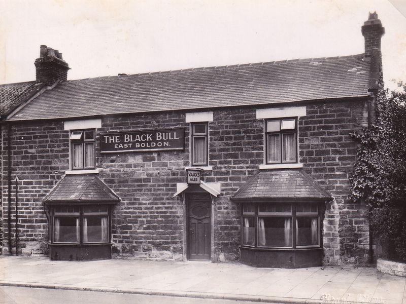 Black Bull 1930's - Ron Lawson. (Pub, External). Published on 20-05-2024 