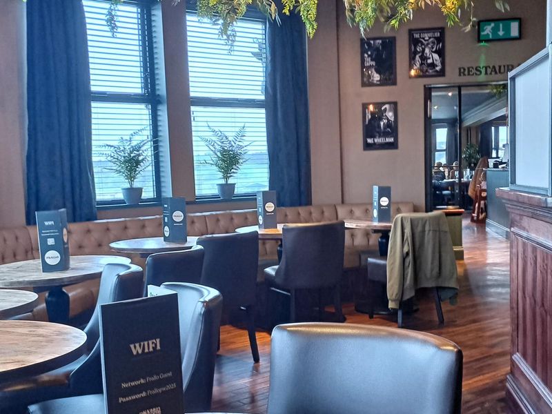 Frallo. (Bar). Published on 31-10-2025 