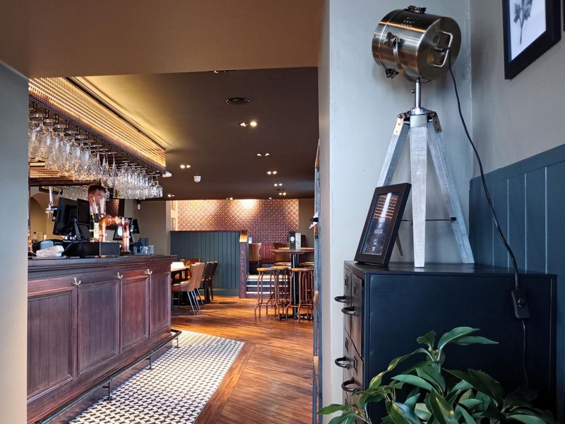 Frallo . (Bar). Published on 31-10-2025 