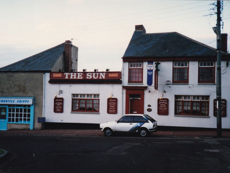 Sun Inn 1988 - Ron Lawson . (External). Published on 22-05-2024 