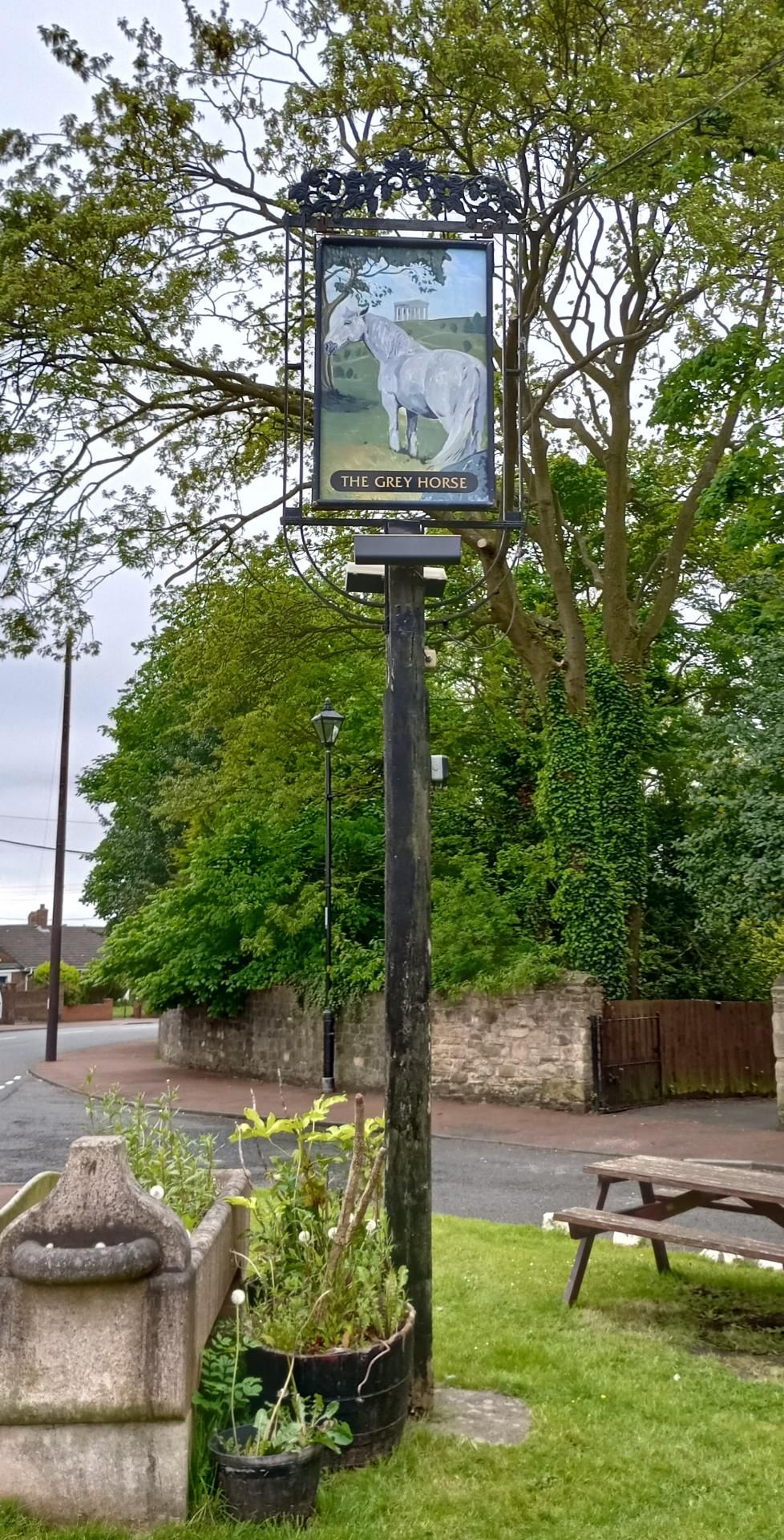 Grey Horse. (Sign). Published on 20-05-2024