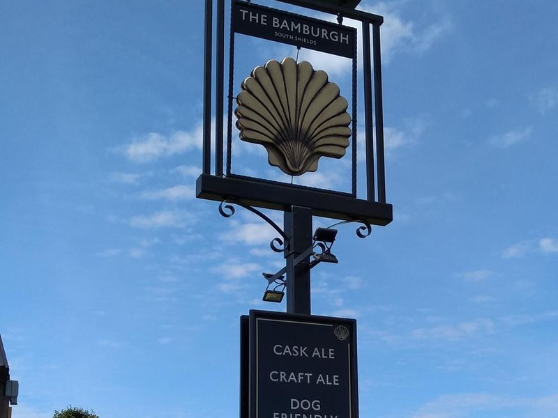 Bamburgh . (Pub, Sign). Published on 08-07-2019