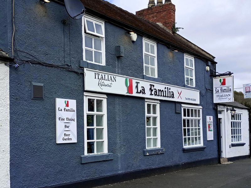 La Familia. (External). Published on 22-04-2026 