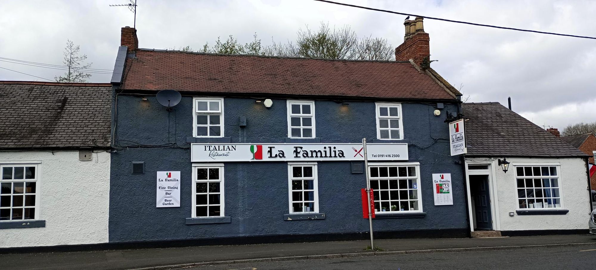 La Familia. (Pub, Key). Published on 22-04-2026