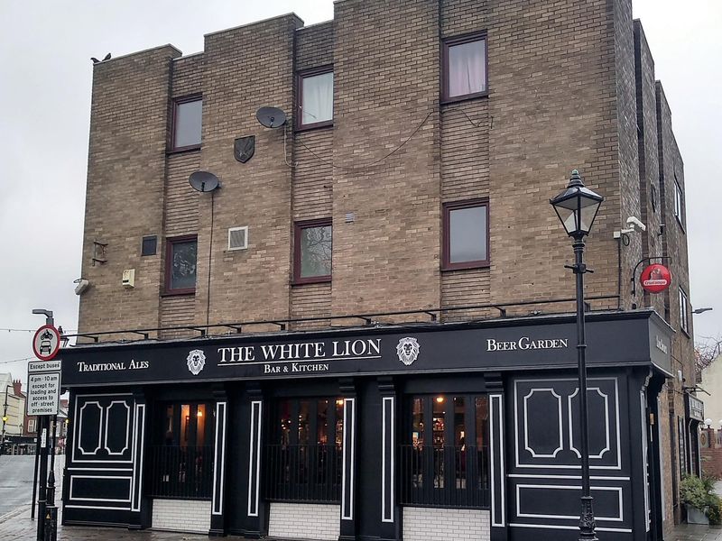 White Lion . (Pub, External, Key). Published on 17-11-2022 