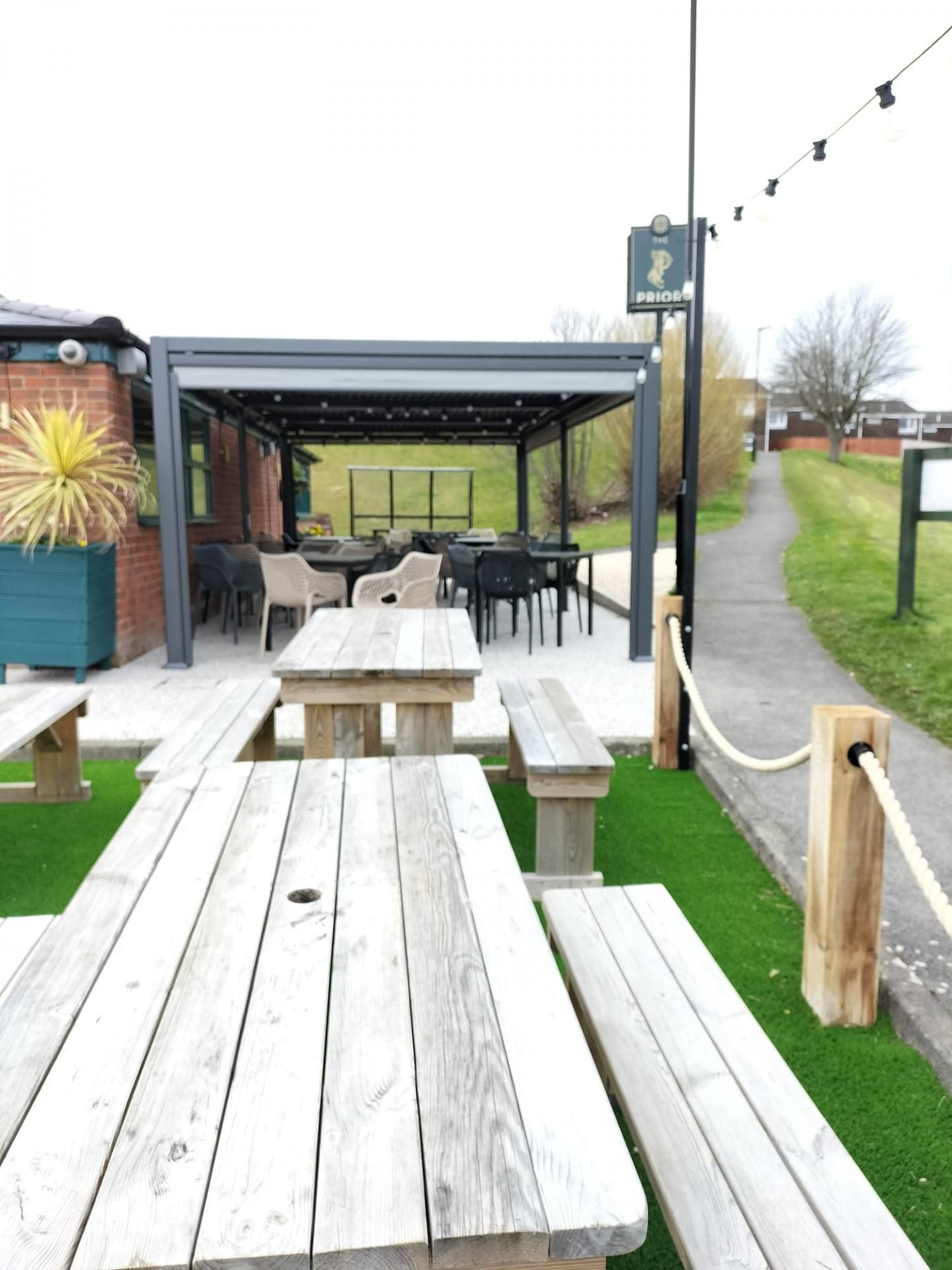 Prior. (Pub, External, Key). Published on 04-05-2022