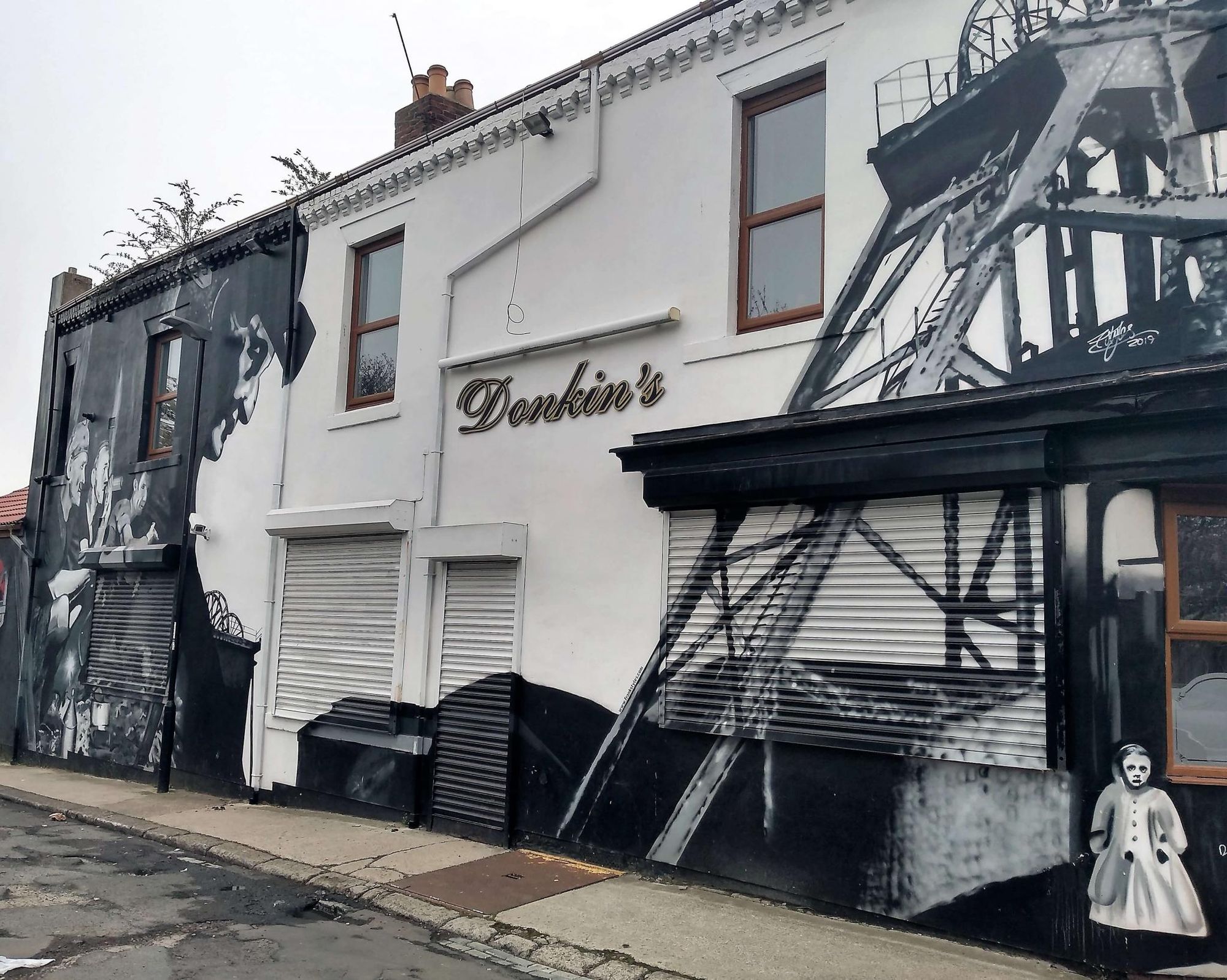 Donkins. (Pub, External, Key). Published on 31-10-2021
