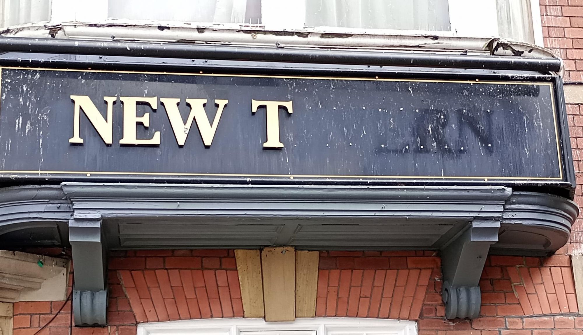 New Tavern missing sign . (External, Sign). Published on 29-05-2024