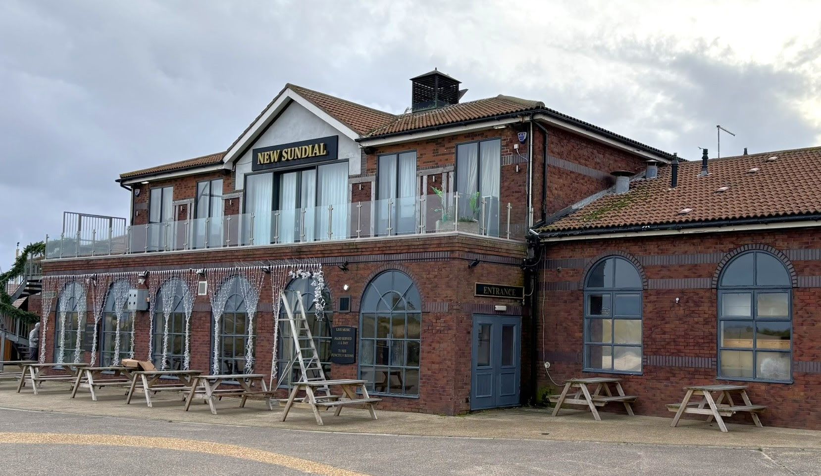 Sundial Updated. (External, Key). Published on 15-11-2025