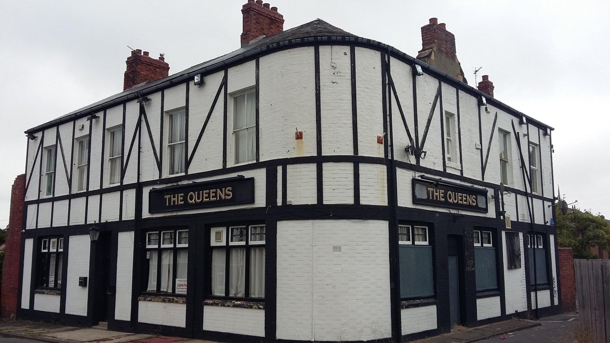 Queens. (Pub, External, Key). Published on 01-01-1970
