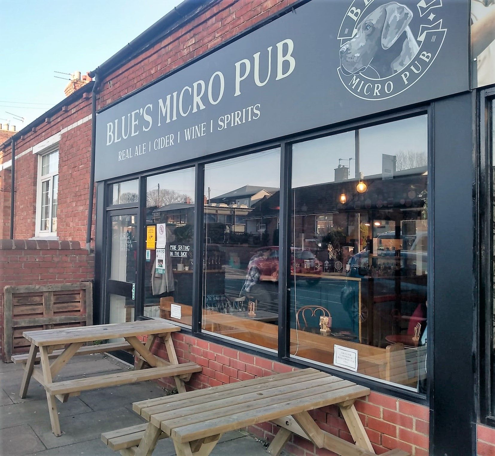 Blues Micro Pub. (Pub, External). Published on 18-03-2022