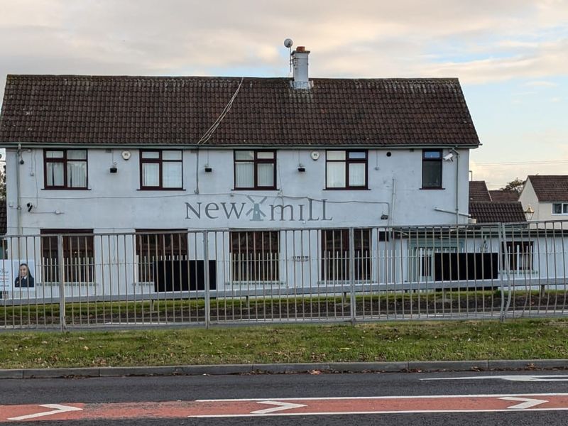 New Mill. (Pub, External, Key). Published on 01-01-1970 