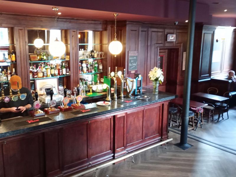 Bridge Hotel Vaults. (Bar). Published on 23-03-2025