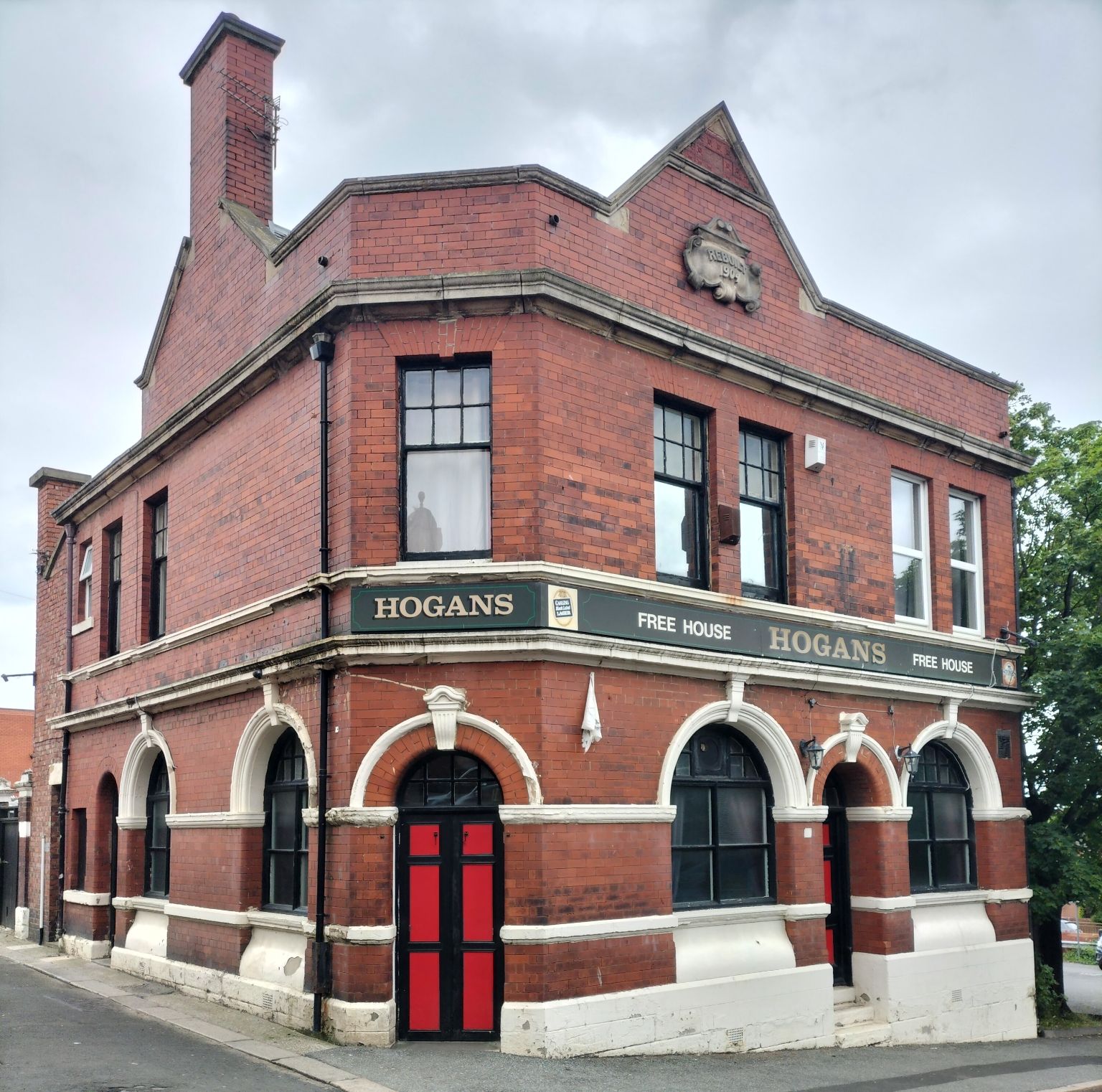 Hogans. (Pub, External, Key). Published on 26-06-2025