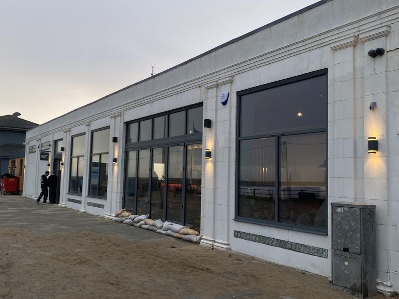 Elephant Rock. (Pub, External). Published on 08-02-2026 