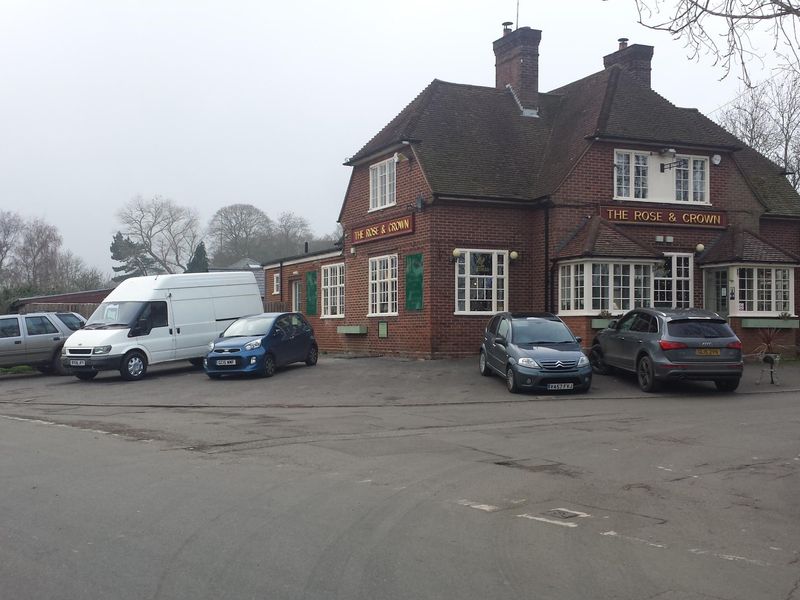 Street frontage and car parking. (External). Published on 20-12-2016 