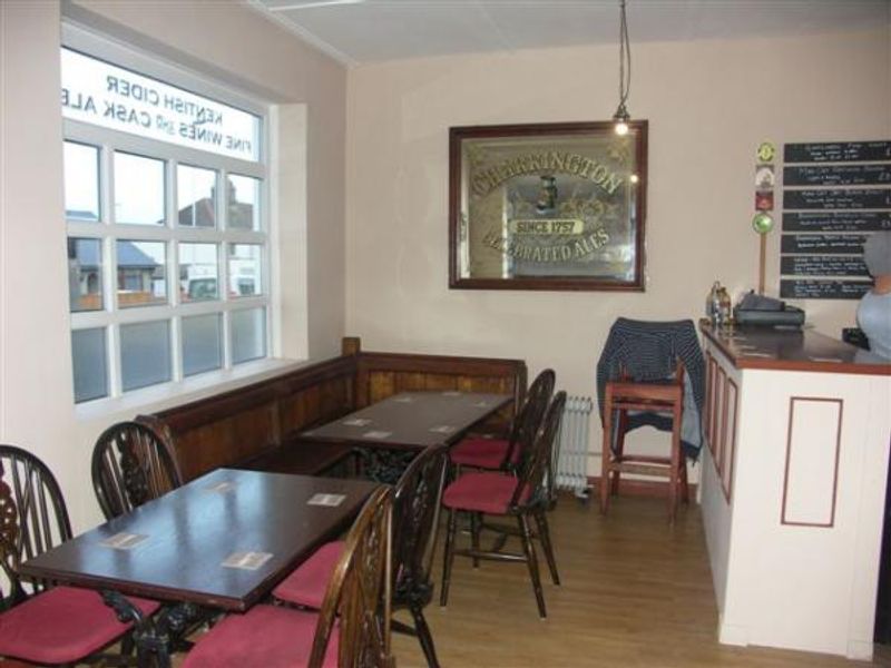 Bar seating by the counter. (Bar). Published on 27-01-2014