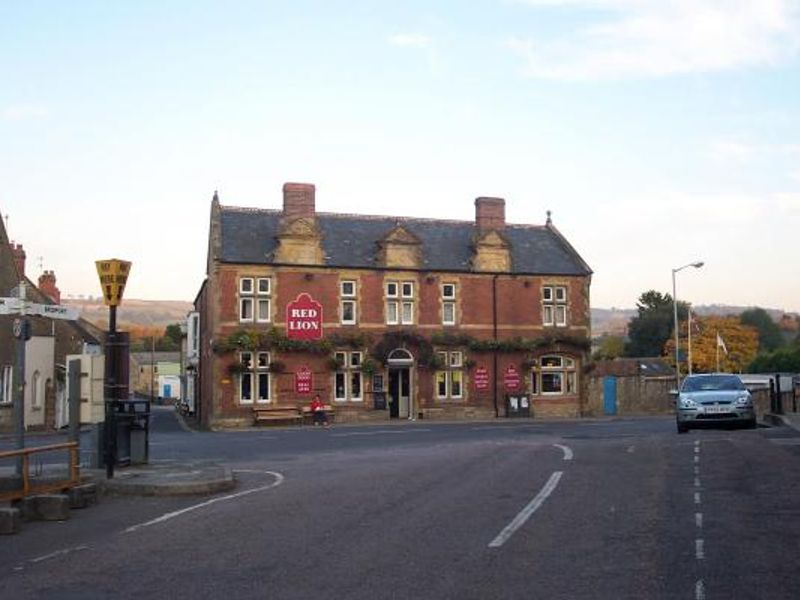 Red Lion Beaminster. (Pub). Published on 29-05-2013