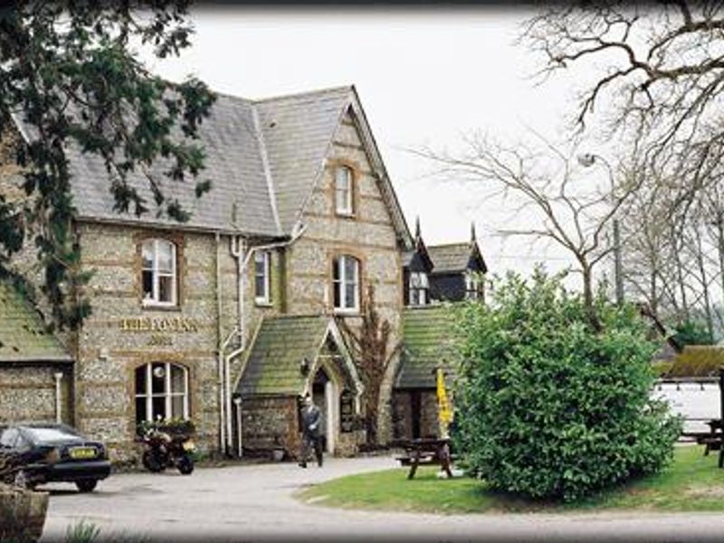 Fox Ansty. (Pub). Published on 29-05-2013