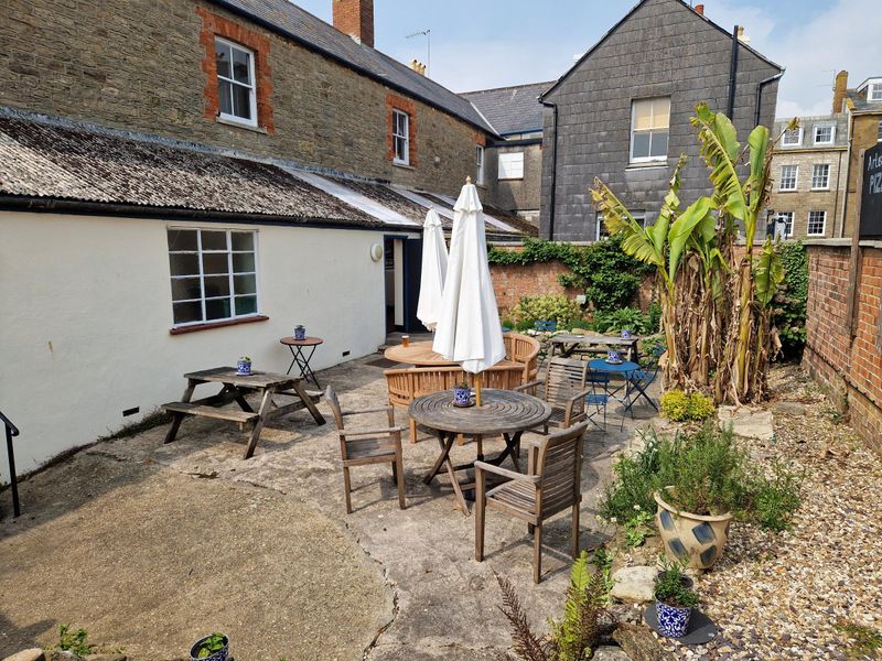 (Garden). Published on 27-04-2025