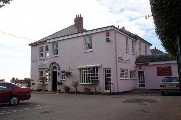 Eypes Mouth Hotel. (Pub). Published on 02-08-2013