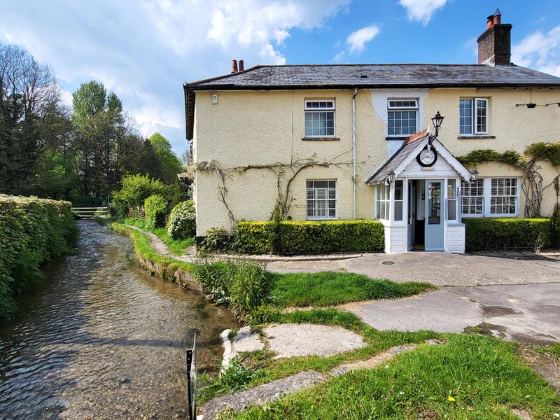 (Pub). Published on 29-10-2025 