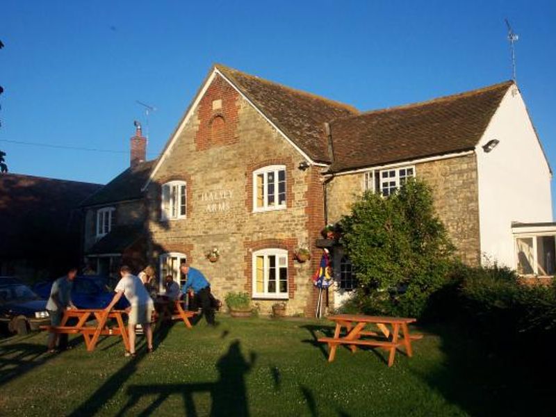 Halsey Arms Pulham. (Pub). Published on 04-08-2013