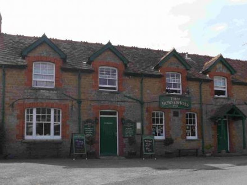 Three Horseshoes Powerstock. (Pub). Published on 21-08-2013 