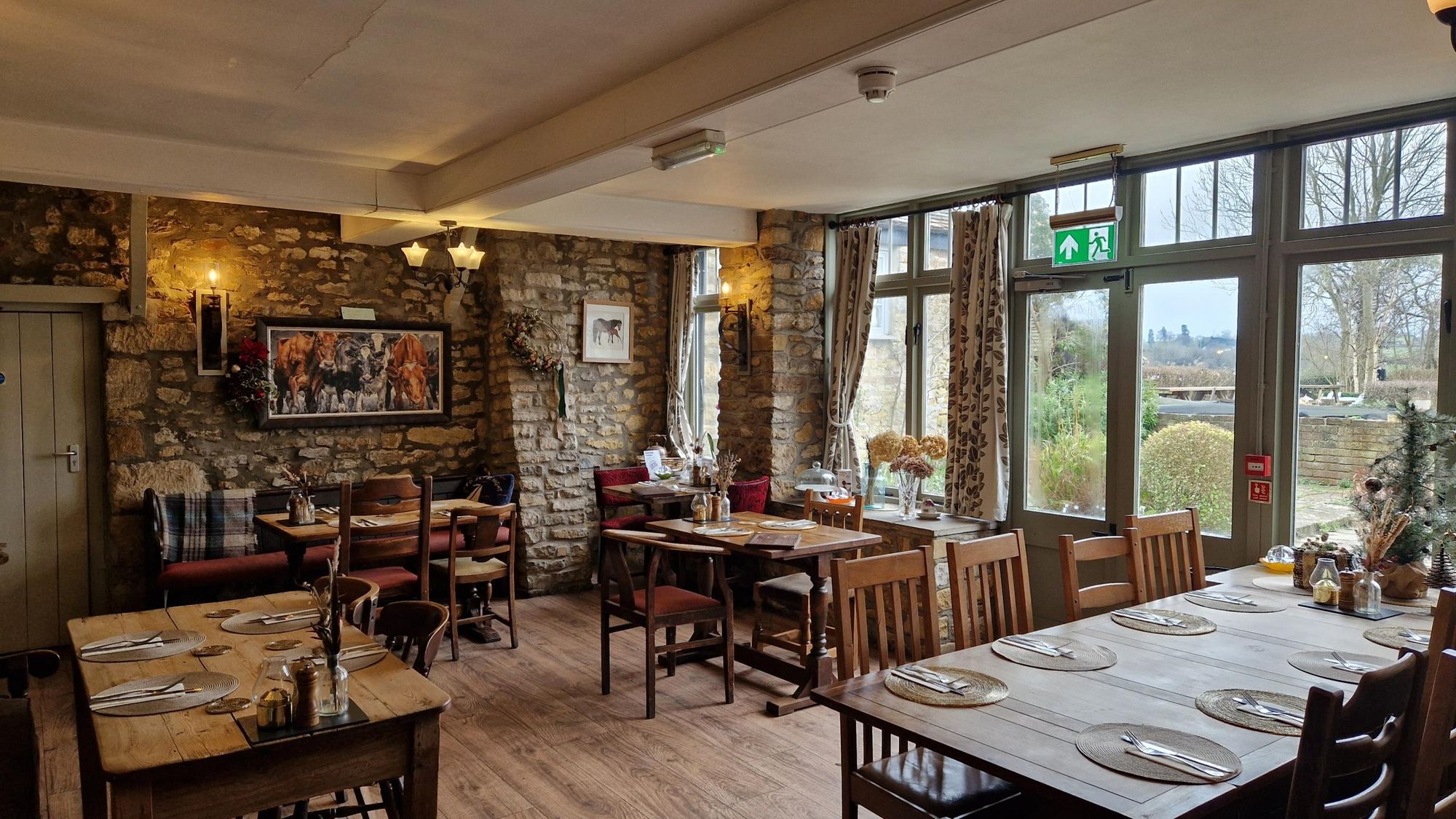 (Restaurant). Published on 04-01-2025