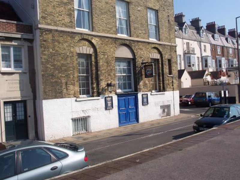 Moorings Bar weymouth. (Bar). Published on 20-06-2013