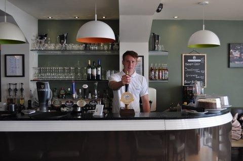 Bay Hotel bar. (Bar). Published on 26-08-2013