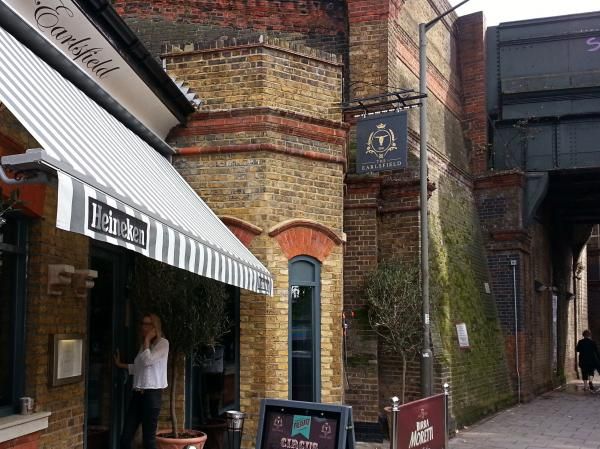 The Earlsfield, Garratt Lane SW18. (Pub, External). Published on 17-10-2014
