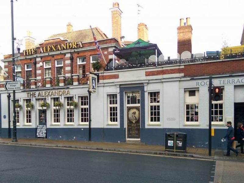 Alexandra SW19 - 12-11-2015. (Pub, External). Published on 12-11-2015