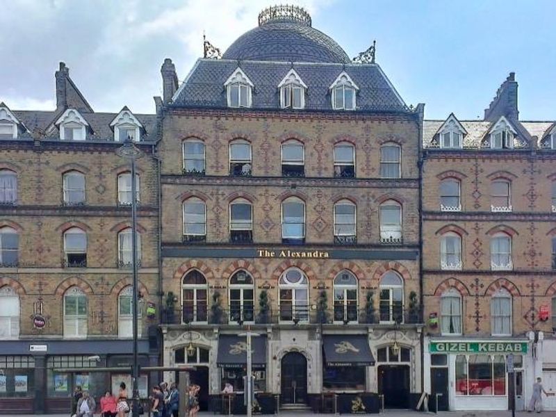 Alexandra, Clapham Common North. (Pub, External, Key). Published on 15-03-2014