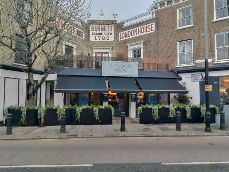 London House. (Pub, External, Restaurant, Key). Published on 22-01-2014 