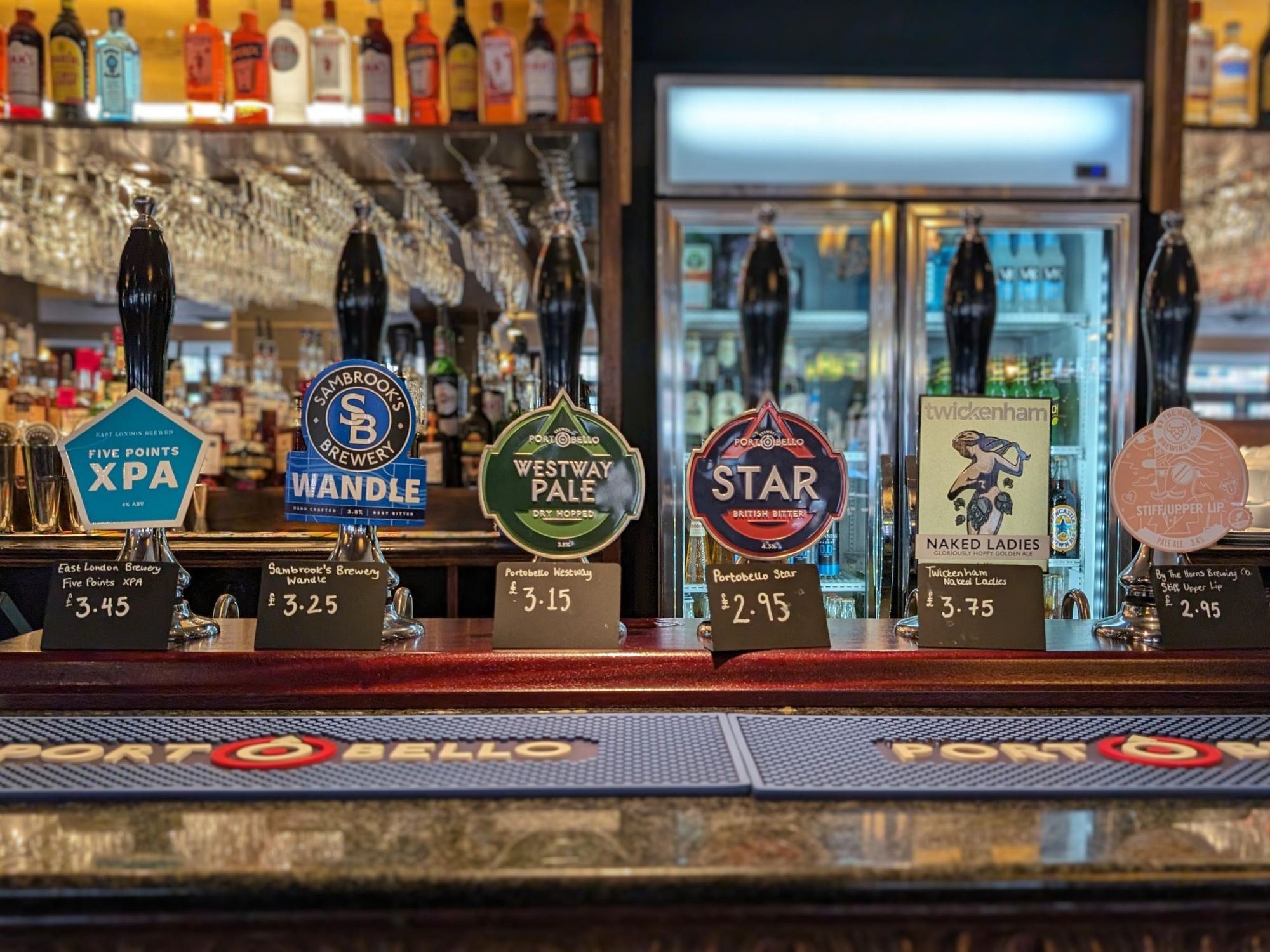 Asparagus SW11 - handpumps 2024-04-03. (Bar). Published on 03-04-2024
