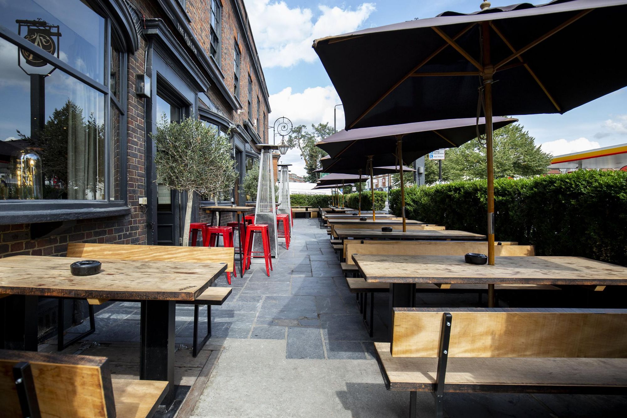 (c) David Griffen. (Pub, External, Garden). Published on 16-11-2021