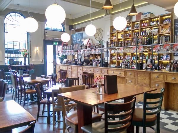 Bank Northcote Road SW11 - 20151022. (Pub, Bar). Published on 26-10-2015