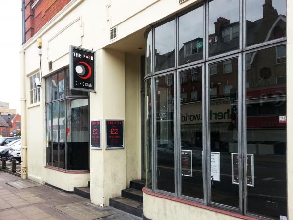 Pod Wimbledon SW19. (Pub, External, Key). Published on 01-08-2014