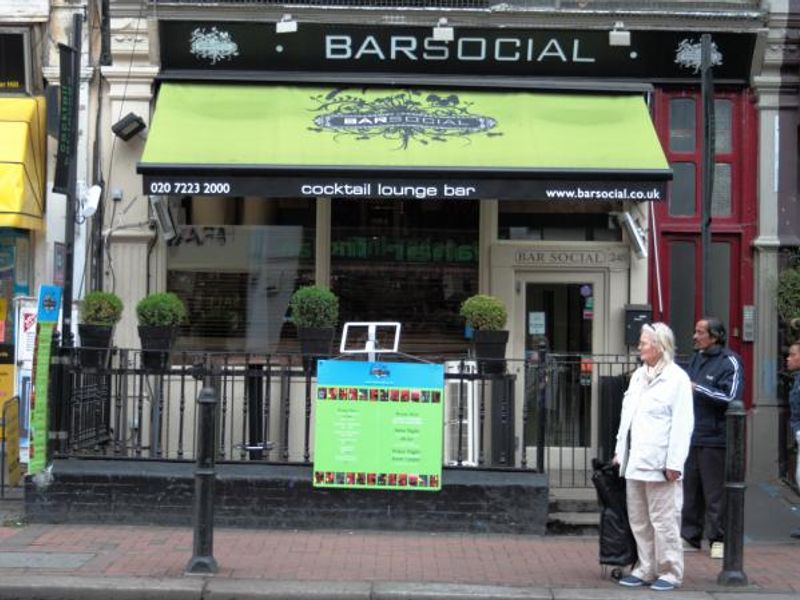 Bar Social, Lavender Hill SW11. (Pub, External). Published on 19-09-2013