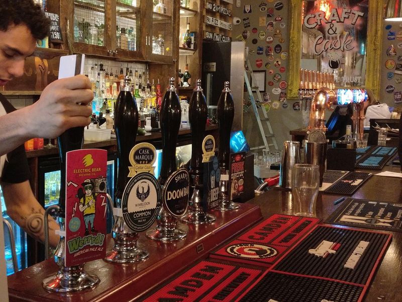 Garratt & Gauge, handpumps. (Pub, Bar). Published on 12-04-2018