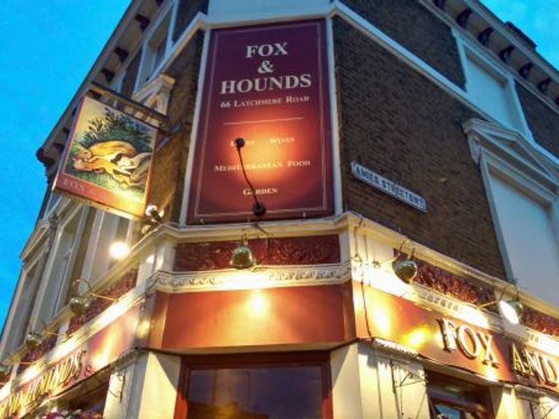 Fox & Hounds SW11 - evening. (Pub, External, Sign). Published on 26-06-2015 