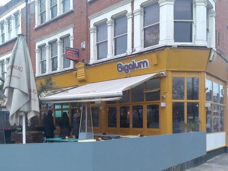 Gigalum SW4. (Pub, External, Key). Published on 23-02-2014