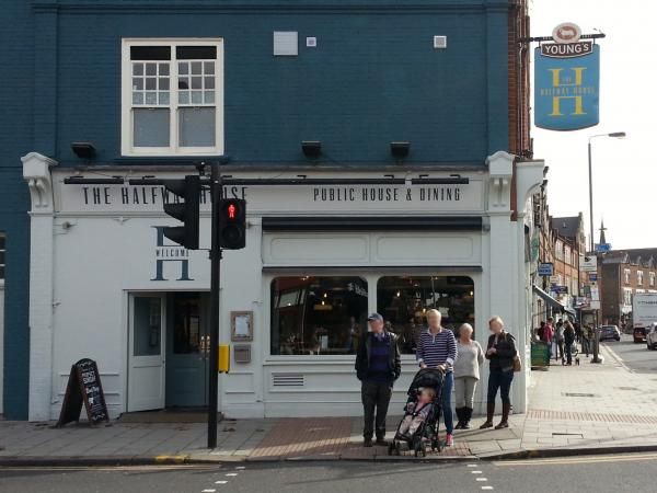 Halfway House, Earlsfield SW18. (Pub, External, Key). Published on 29-10-2014