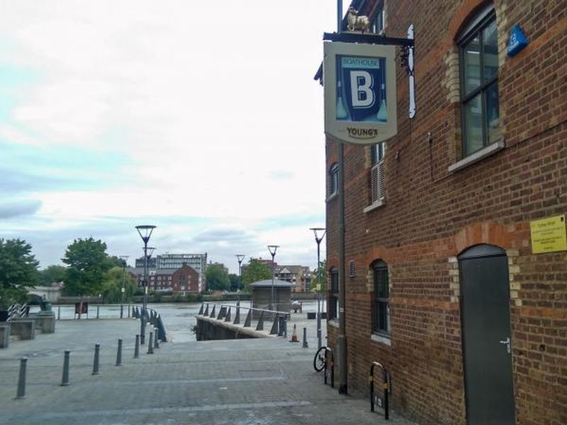 Boathouse SW15 - pub sign. (Pub, External, Sign). Published on 10-08-2015