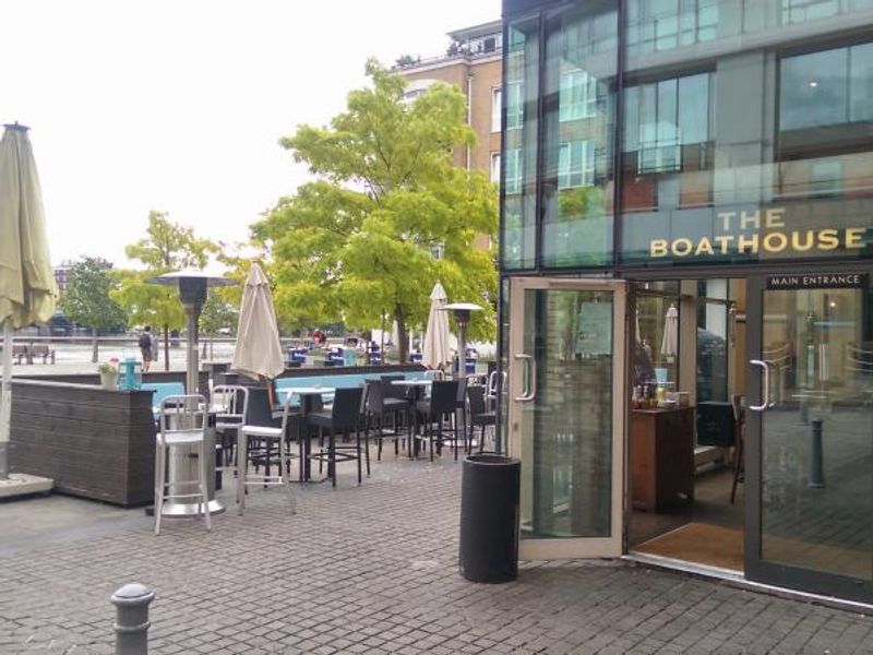 Boathouse SW15. (Pub, External). Published on 10-08-2015