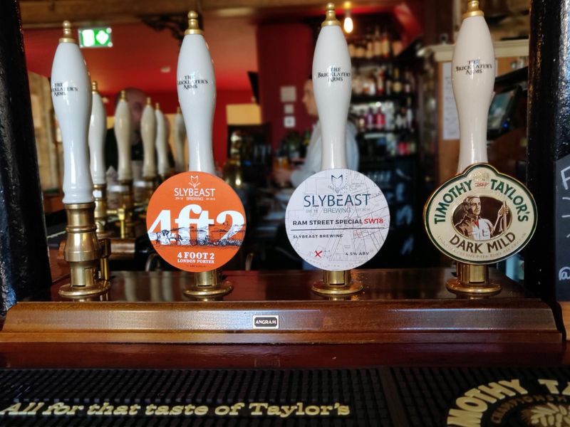 Bricklayer's Arms - handpumps 2. (Pub, Bar). Published on 29-07-2021 