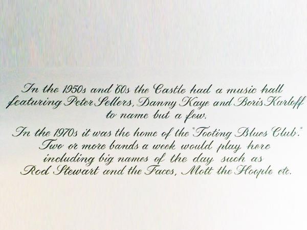 Castle Tooting SW17 - inscription in bar. (Pub, Bar). Published on 26-04-2014