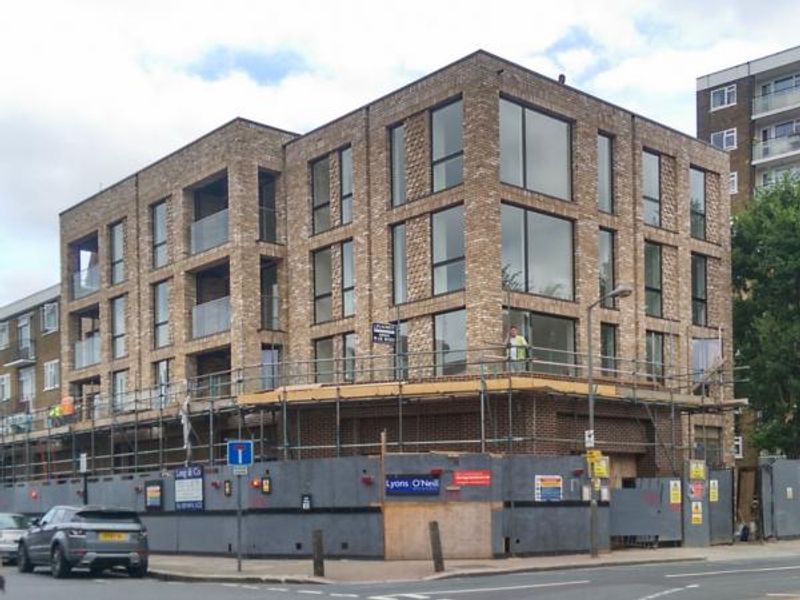 Castle Pub replacement - 20150810 . (Pub, External). Published on 10-08-2015